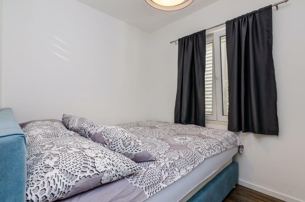 Superior Apartment Nike ムリニ エクステリア 写真